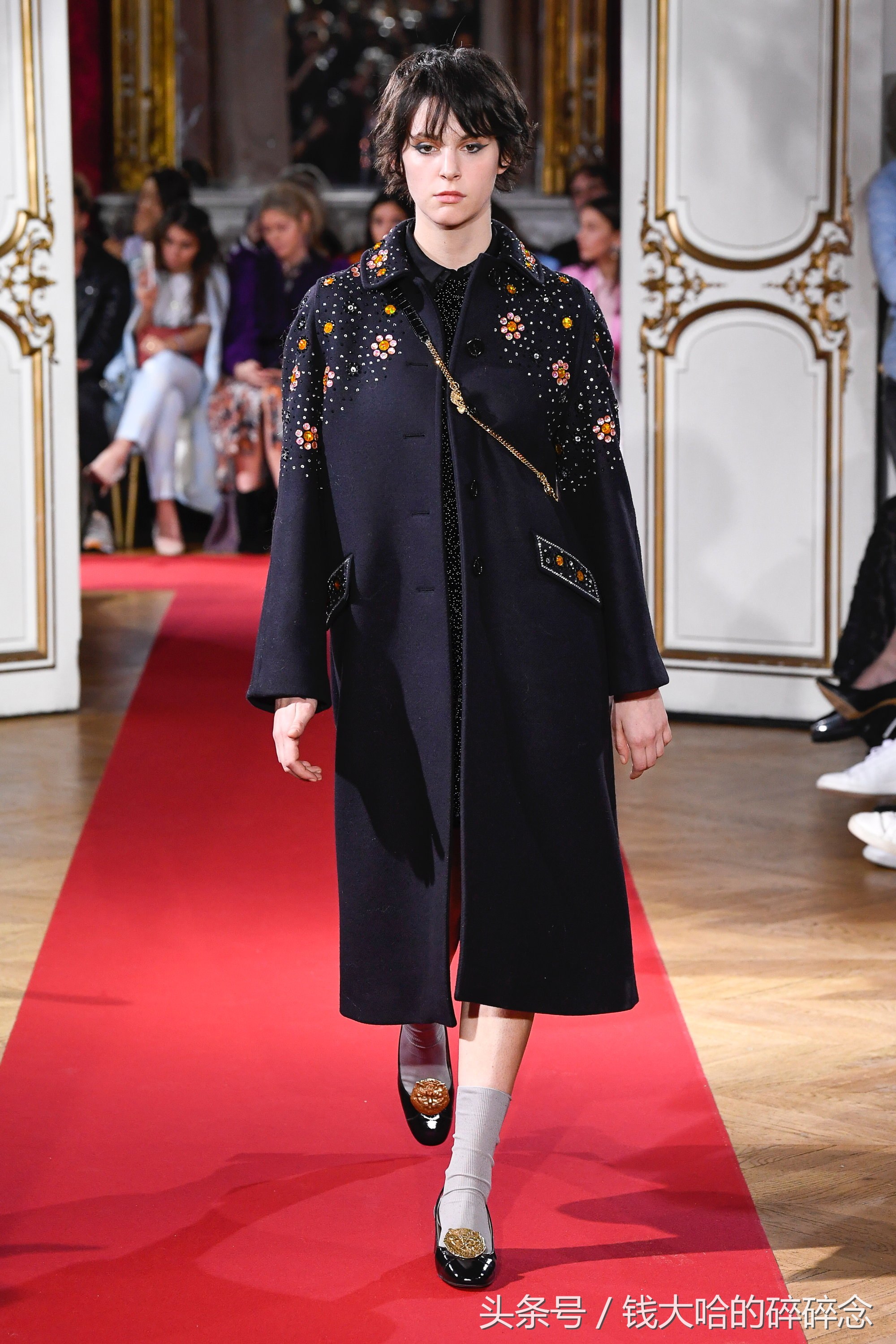 18岁的雨天你站在屋檐下等一个人：PaulJoe2018秋冬女装合辑