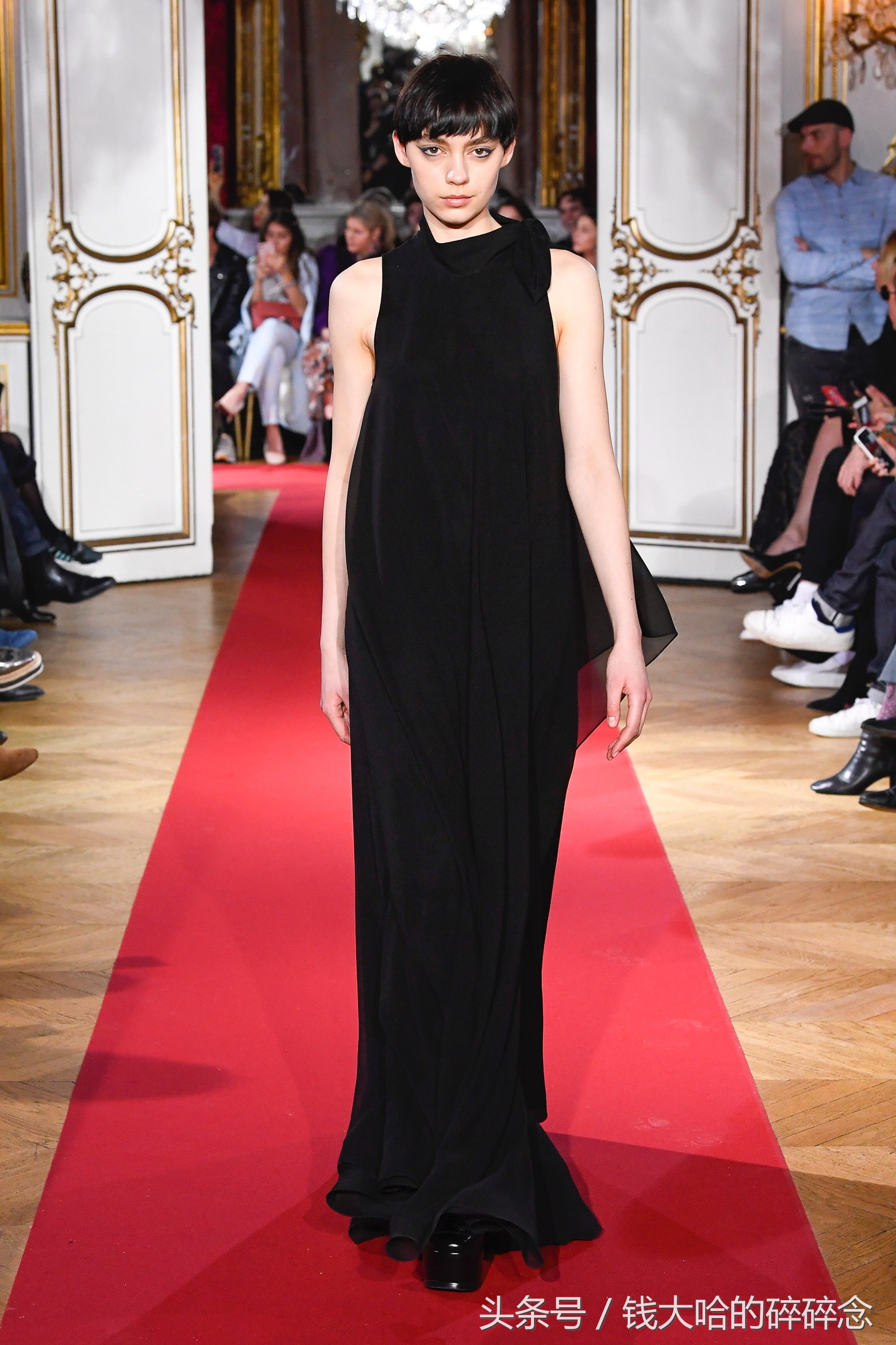 18岁的雨天你站在屋檐下等一个人：PaulJoe2018秋冬女装合辑