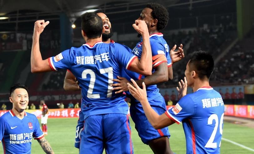 重庆斯威足球最新消息直播,伊涅斯塔加盟重庆队