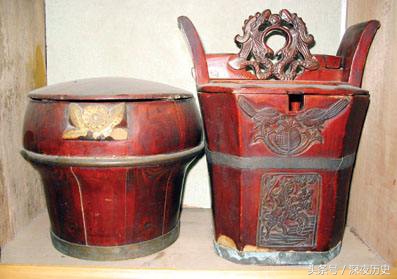 古代皇帝上厕所是茅坑吗,皇帝上厕所为什么不用纸