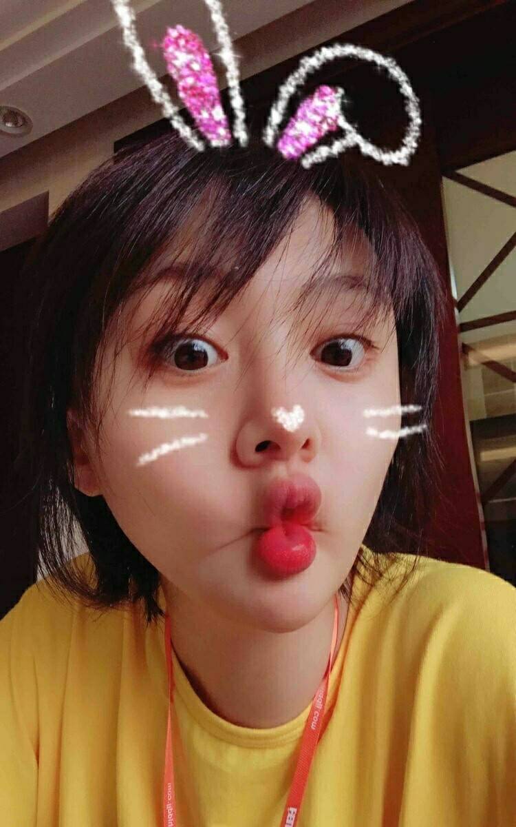 郑爽雪糕群成立一周年，还记得去年怼黑粉儿的腥风血雨吗？