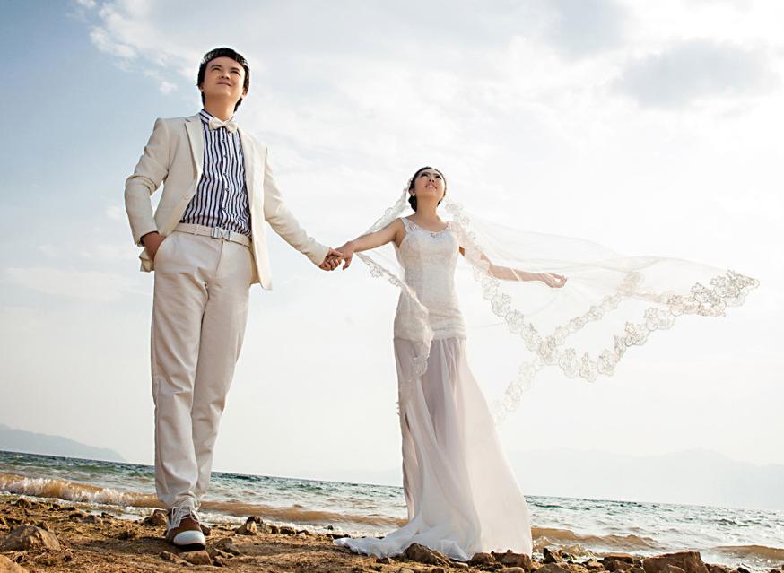 云南蜜月旅拍婚纱照,推荐云南拍婚纱照圣地