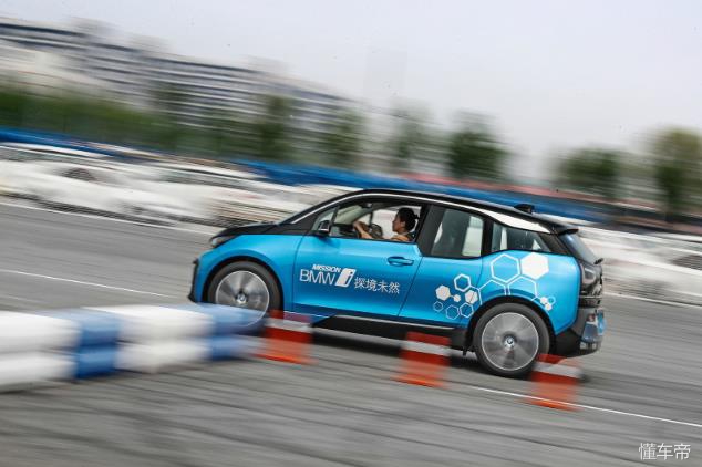 宝马mission电动汽车,我变了我没变教程