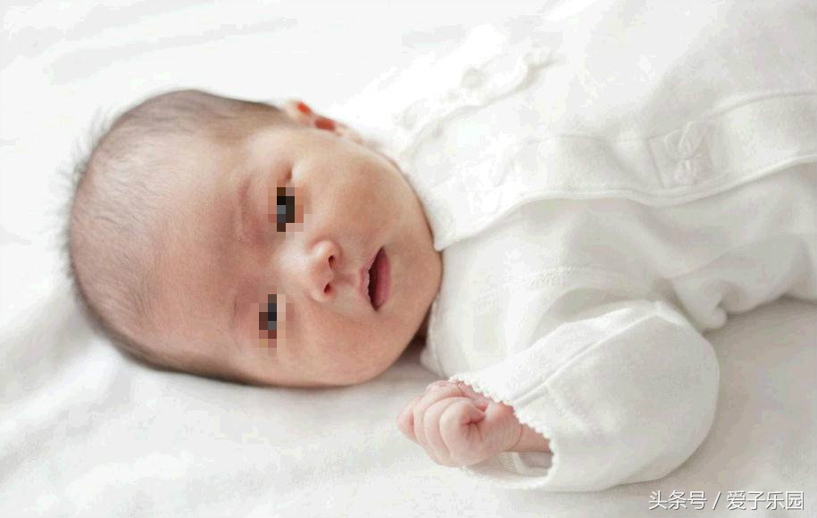 8个月孩子突然一直呕吐,八个月的孩子突然呕吐是怎么回事