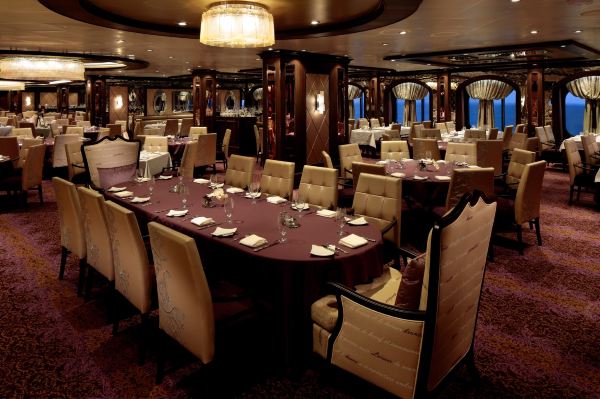 黄晓明坐游轮,黄晓明夫妇豪华邮轮