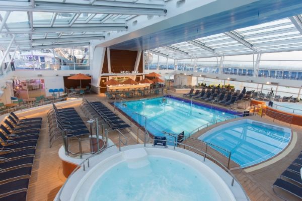 黄晓明坐游轮,黄晓明夫妇豪华邮轮