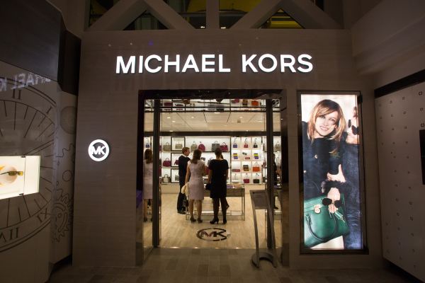 黄晓明坐游轮,黄晓明夫妇豪华邮轮