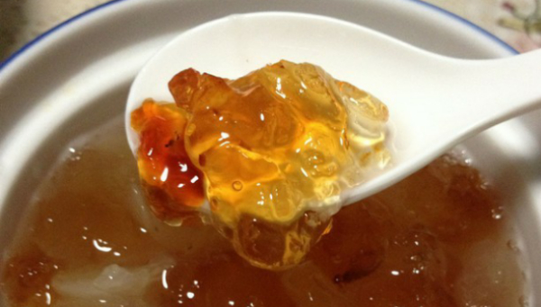 皂角桃胶银耳羹,养颜美容的桃胶皂角米银耳羹