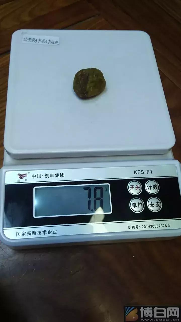 海南杀鸡取出巨型鸡宝,市民杀鸡竟取出罕见鸡宝