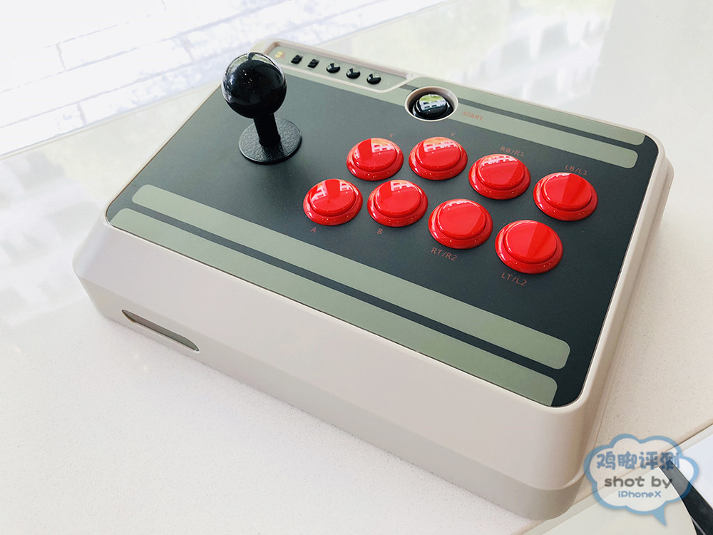 卖情怀抵不上填空白八位堂N30蓝牙街机摇杆评测