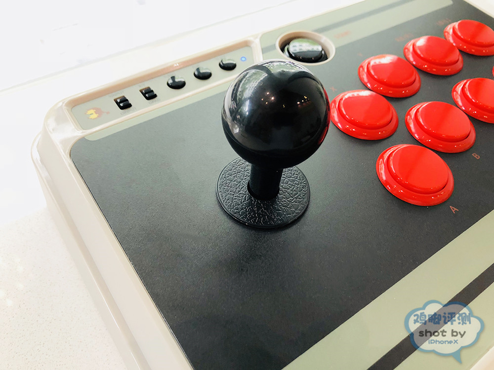 卖情怀抵不上填空白八位堂N30蓝牙街机摇杆评测