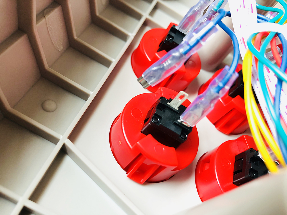 卖情怀抵不上填空白八位堂N30蓝牙街机摇杆评测