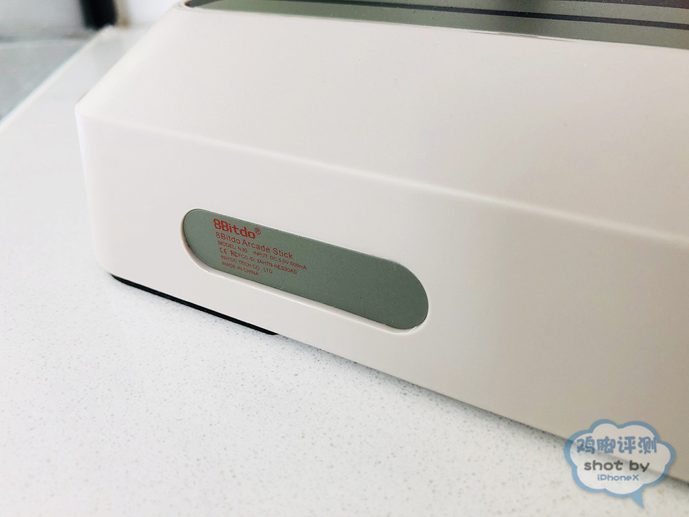 卖情怀抵不上填空白八位堂N30蓝牙街机摇杆评测