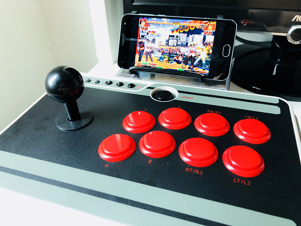 卖情怀抵不上填空白八位堂N30蓝牙街机摇杆评测