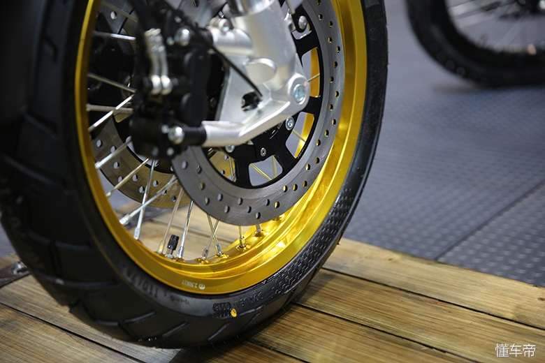 声音好听的250摩托车,双缸250复古街车