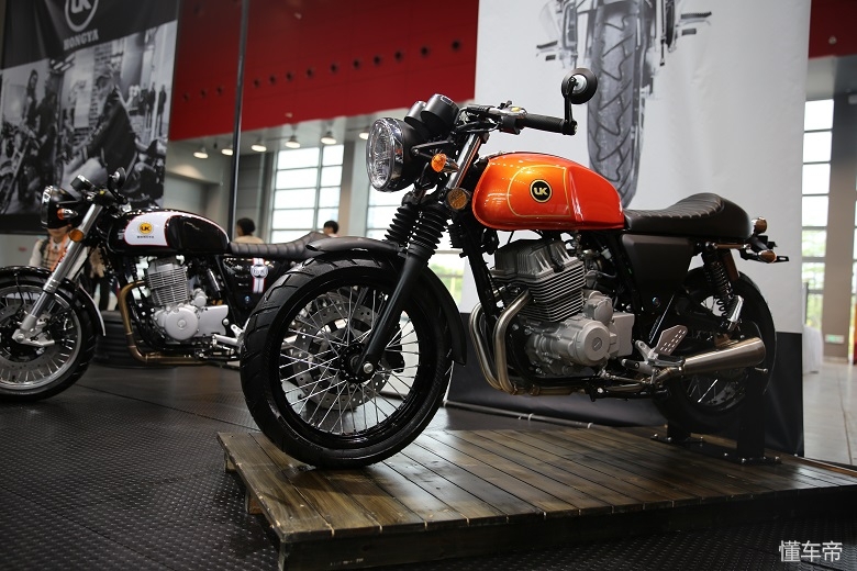 声音好听的250摩托车,双缸250复古街车