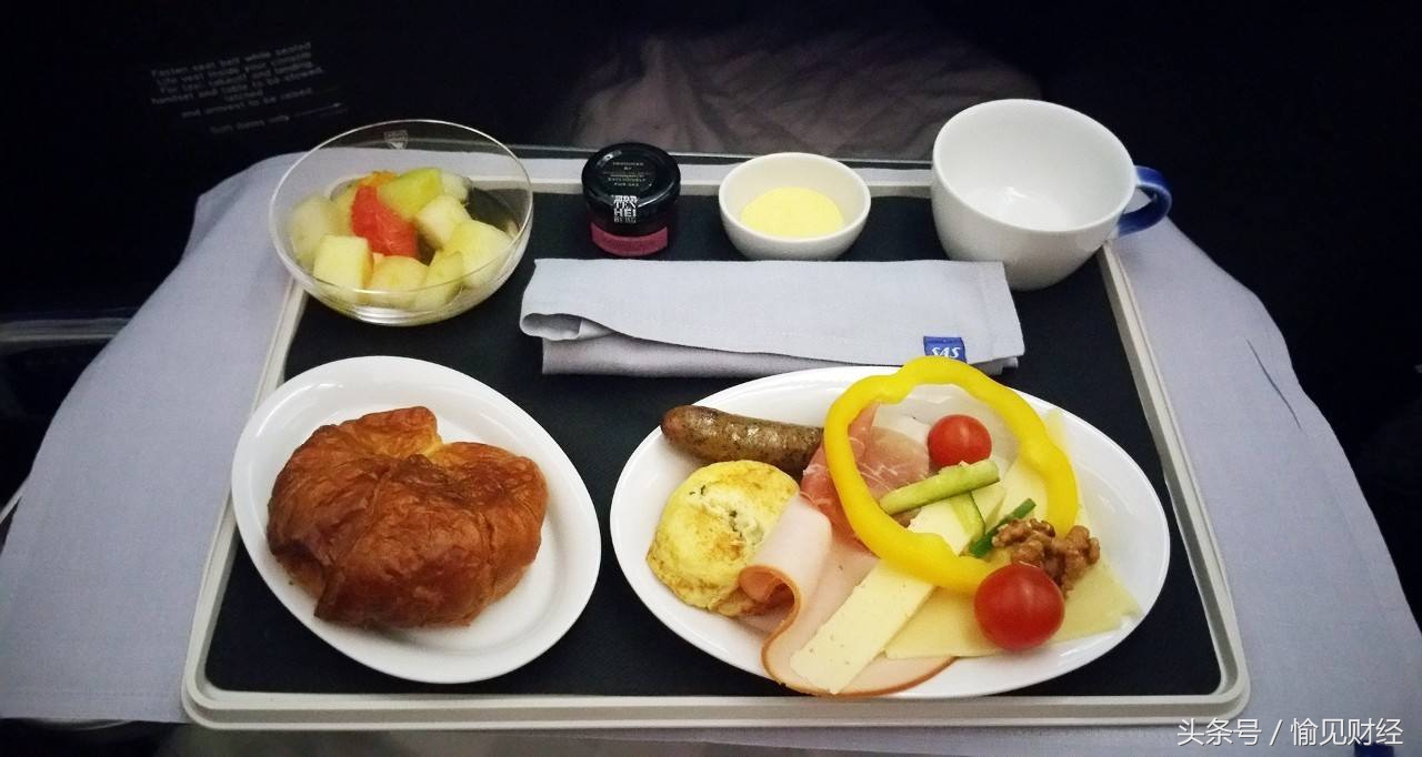飞机餐好吃的原因,飞机餐吃得饱吗