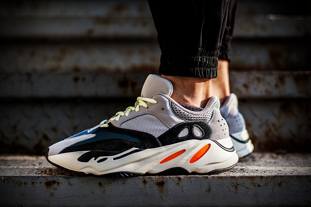 yeezyboost700真假脚感 (yeezy boost 700到底是什么鞋)