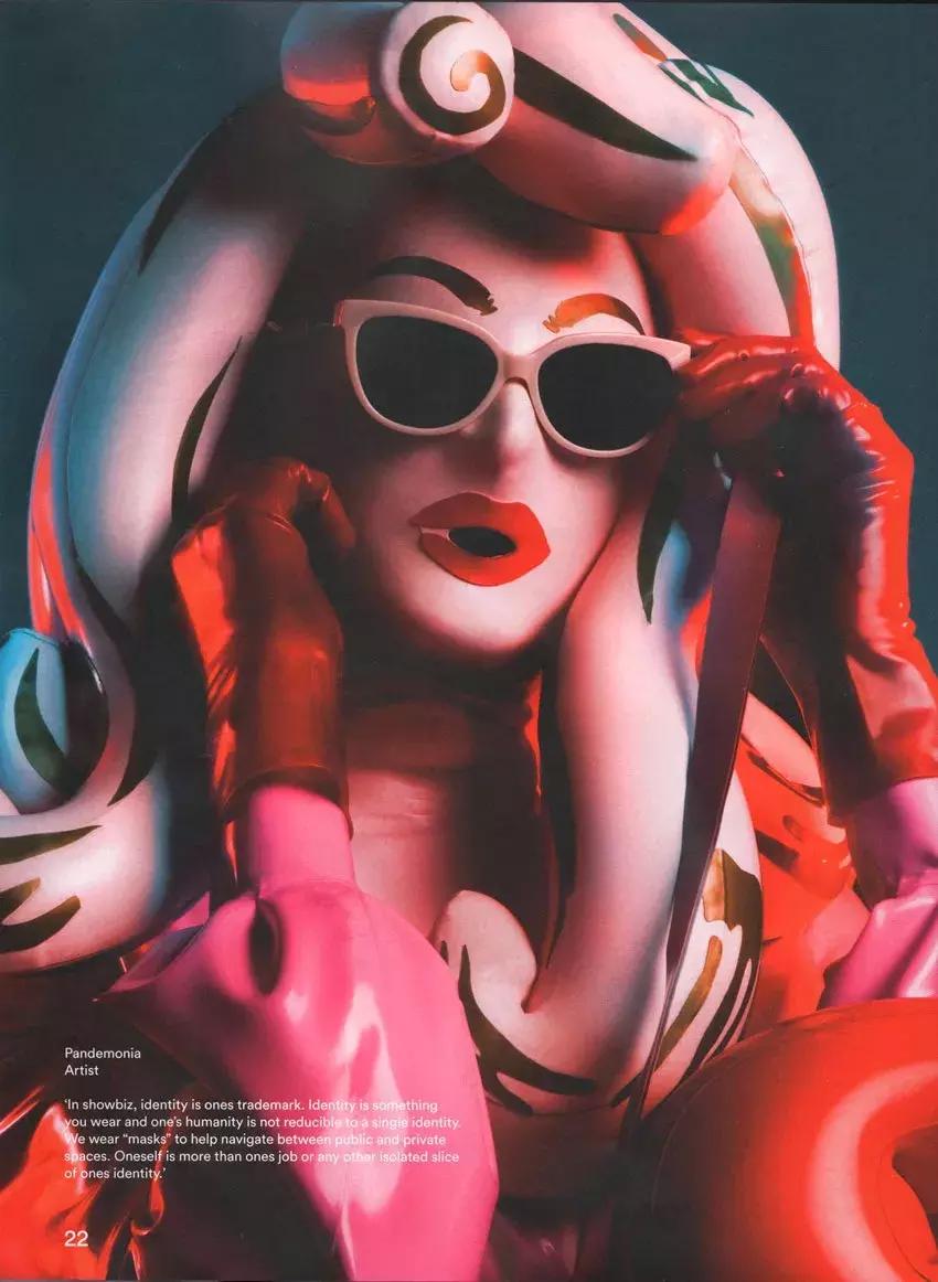 世界最大牌*气娃充**娃，走到哪儿都会引起骚动……