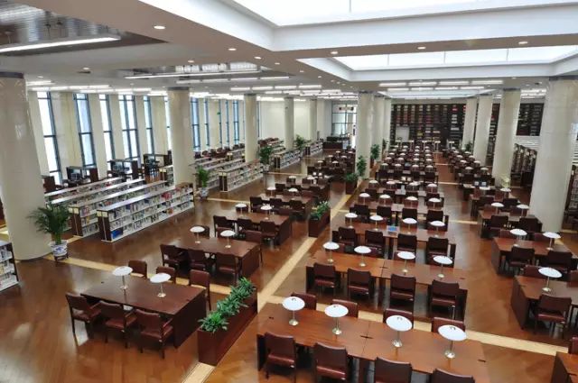 浙江图书馆怎么免费借书,24小时图书馆可以自助借书吗