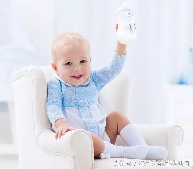 刚出月子怎么睡觉,产后如何正确开奶