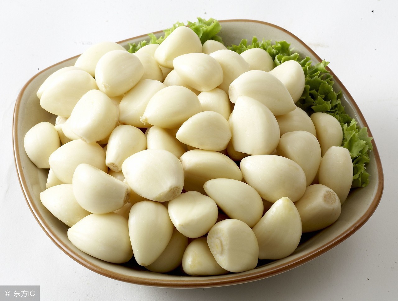 中医养发三妙招让你白发变黑发,年纪轻轻就长白发用什么药