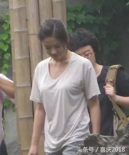 怎么穿大码的衣服看起来不像孕妇,胖女生怎么穿衣服不像孕妇