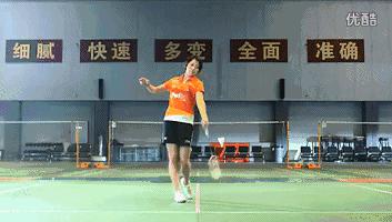 怎么正手发球发到底线,单打正手发球一直压底线