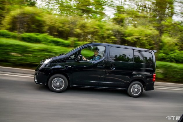 15万以内mpv合资推荐家用,2018款nv200试驾视频