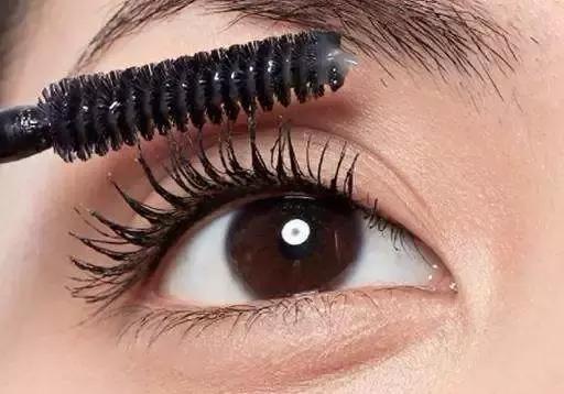 别大意了，你用的YSL、MAC90%都是过期的！