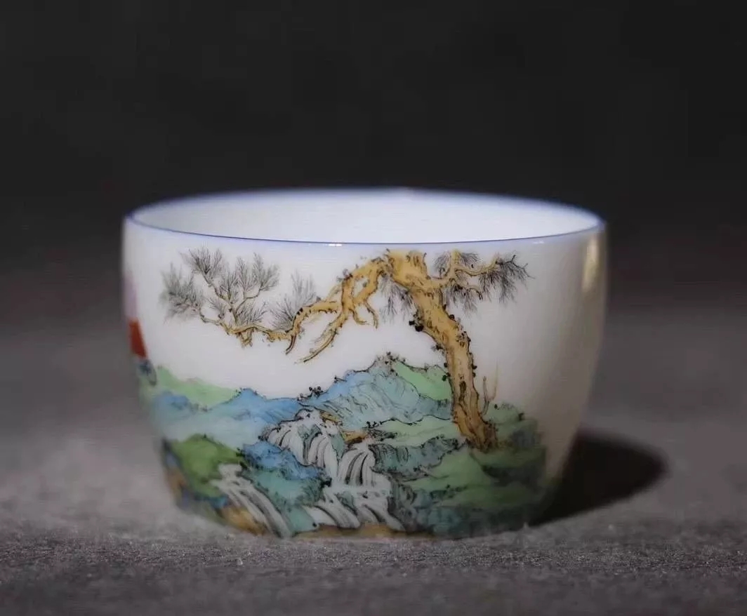 坚持梦想，你也能买个小猪佩奇杯