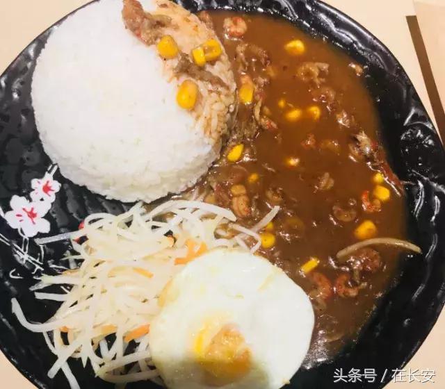 吃小龙虾一口一个好吃的,西安一生必吃的小龙虾