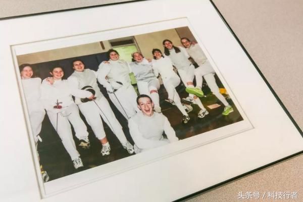 扎克伯格设计了什么,扎克伯格的成功路上卑鄙手段