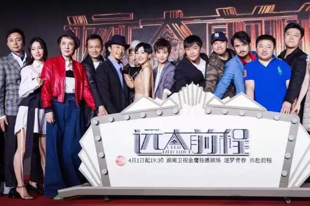 原来……童颜女神也被修图师偷偷P了这个地方