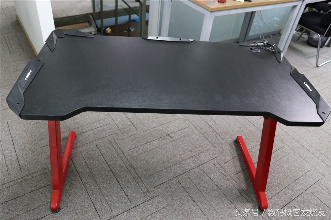 傲风机械装甲电竞桌,傲风升降电竞桌