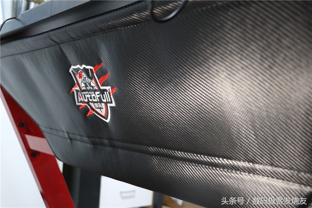 傲风机械装甲电竞桌,傲风升降电竞桌