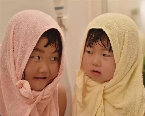 宝宝创意照在家就能拍的,三个月超萌宝宝艺术照