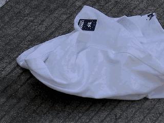 老人点蚊香为什么会烧坏房间,老人点蚊香引燃被子烧毁房间