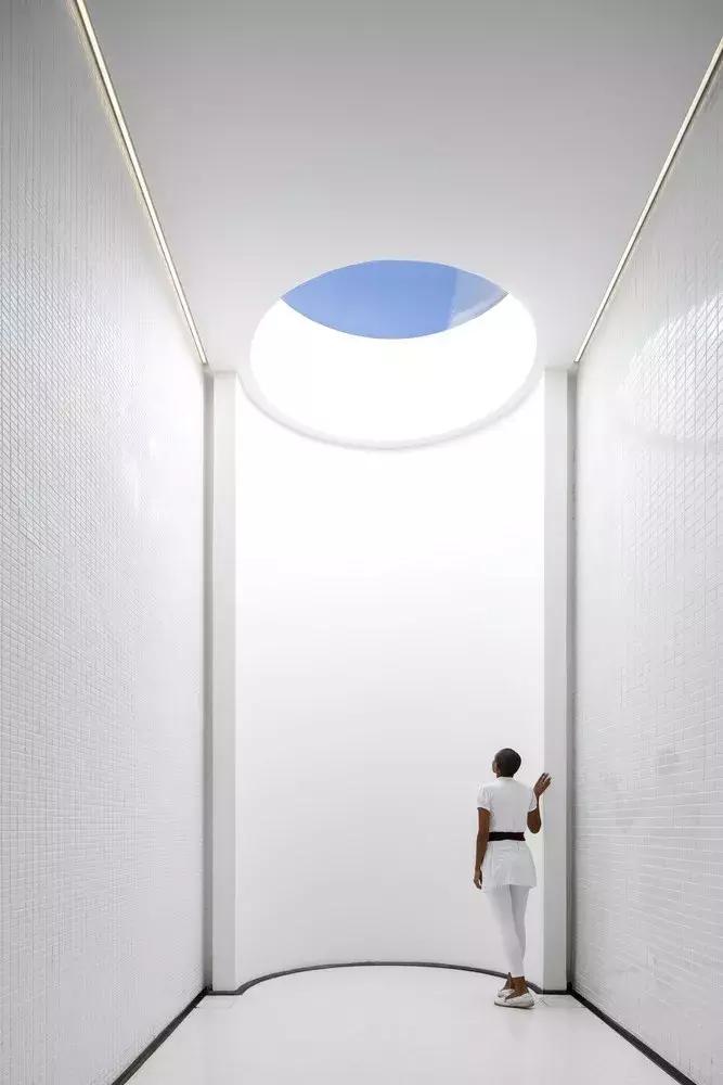 在家里闷骚,去上班腻歪,大千世界,到底哪里才是世外桃源?