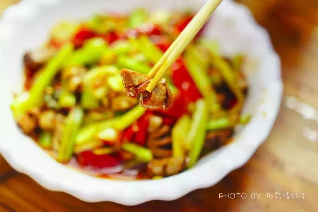 谁说好看不能当饭吃,谁说漂亮不能当饭吃