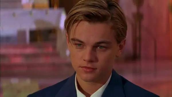 周润发宋仲基同框,周润发惊艳了一个时代的男星们