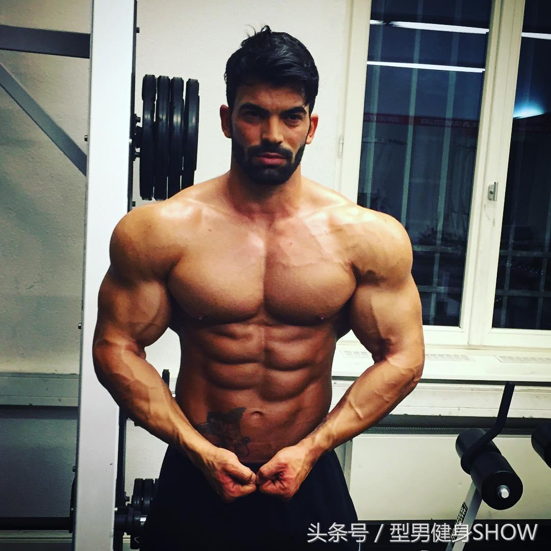 练腹肌腰疼有什么动作可以改善,锻炼腹肌特别疼