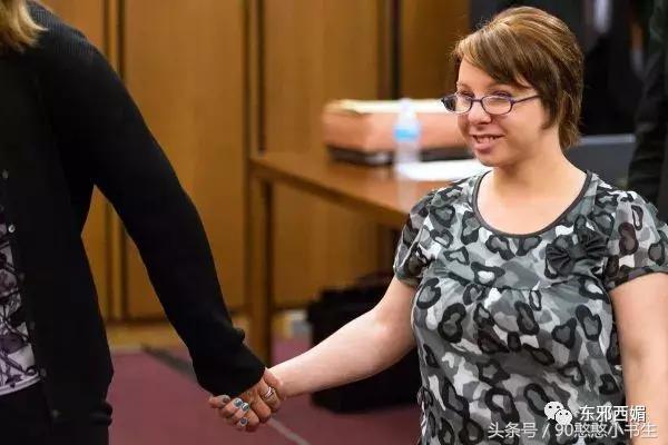 感动她77次伤感片段,感动她77次催泪片段