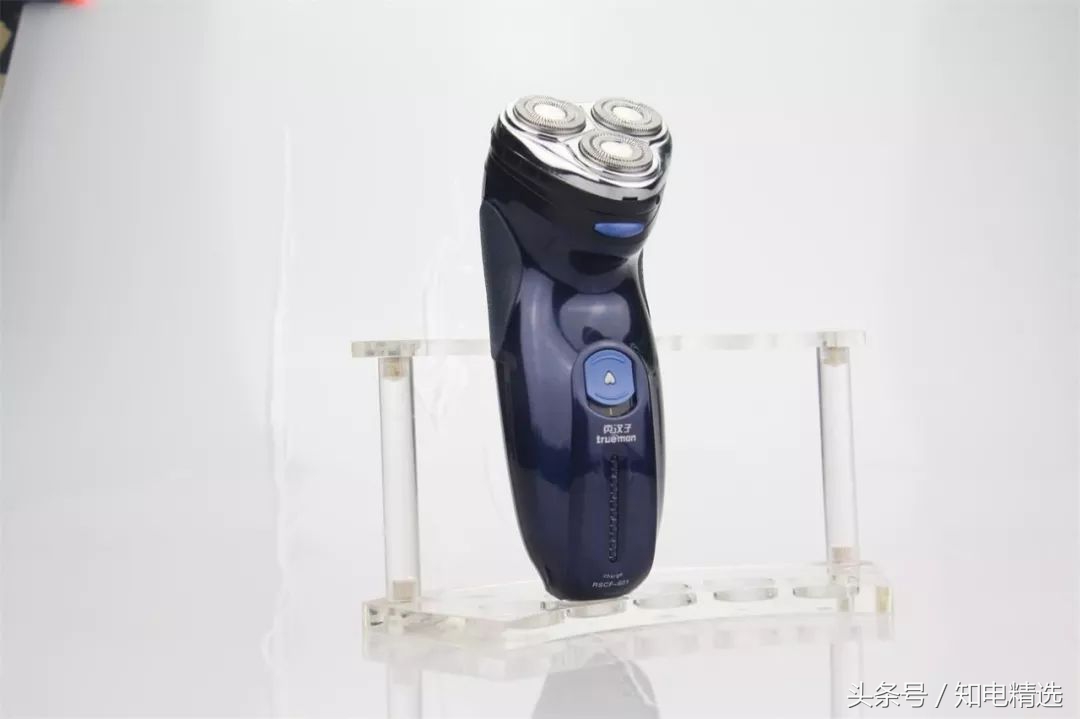 是电动剃须刀好还是手动剃须刀好,手动剃须刀和电动剃须刀哪个实惠