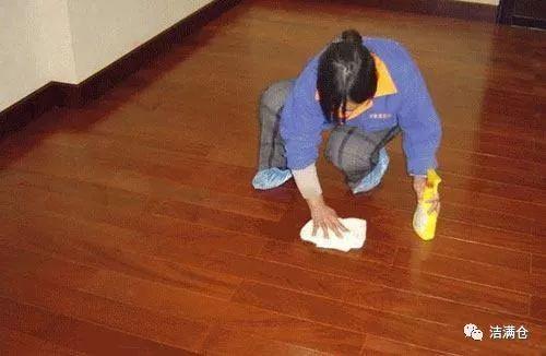 有凸纹的木地板怎么清洁保养,强化木地板用什么清洁最干净