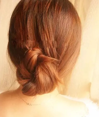 盘发简单发型教程,韩式温婉淑女盘发新娘