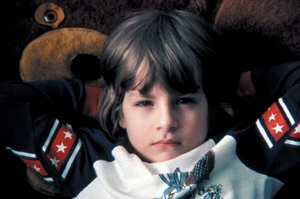 闪灵疑点,闪灵这个电影到底讲了什么