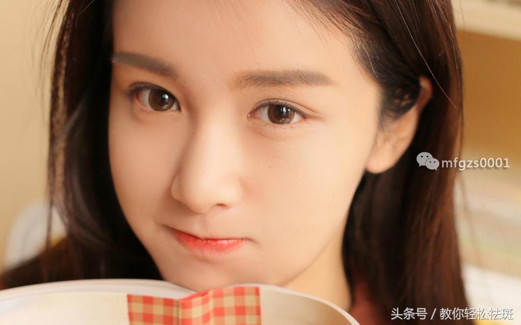 脸上痘痘起白色脓包怎么处理,脸上的痘痘冒白点了应该怎么处理