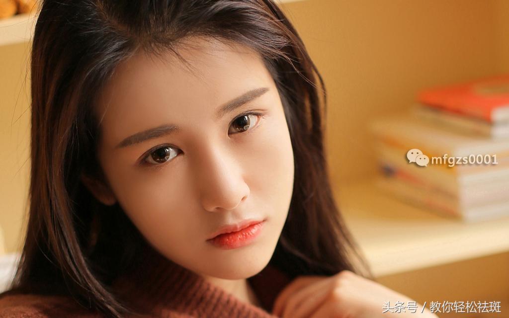 脸上痘痘起白色脓包怎么处理,脸上的痘痘冒白点了应该怎么处理