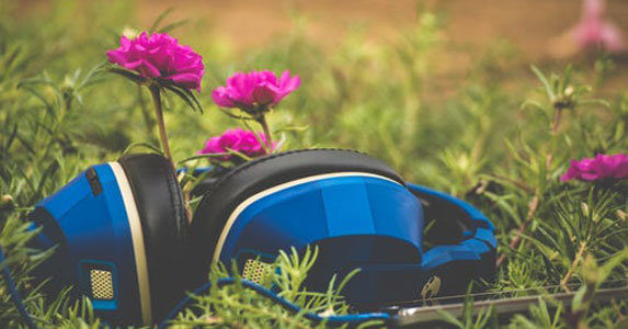 为搭讪女神多次买她二手手机,无意听完她话我心如死灰:他好骗